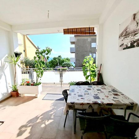 Nemira Beach Getaway Омиш Экстерьер фото