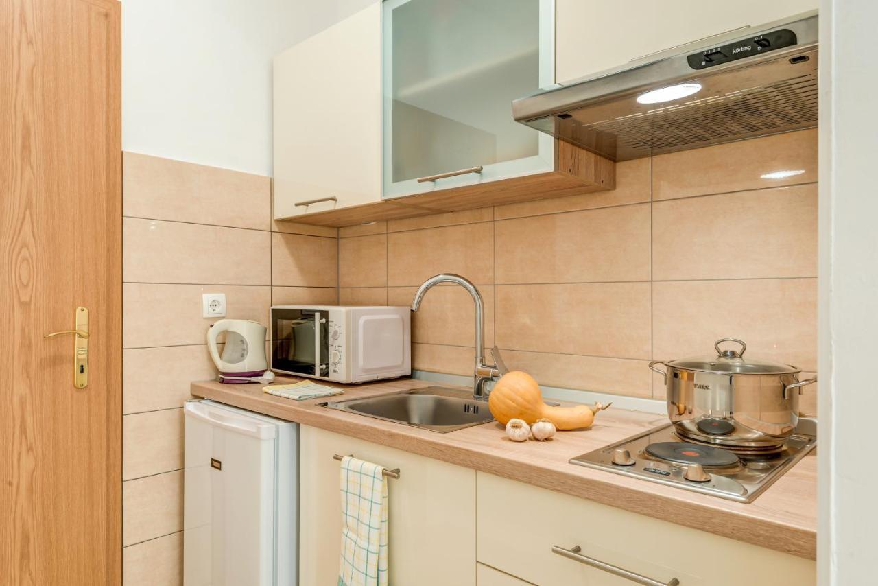 Nemira Beach Getaway Омиш Экстерьер фото