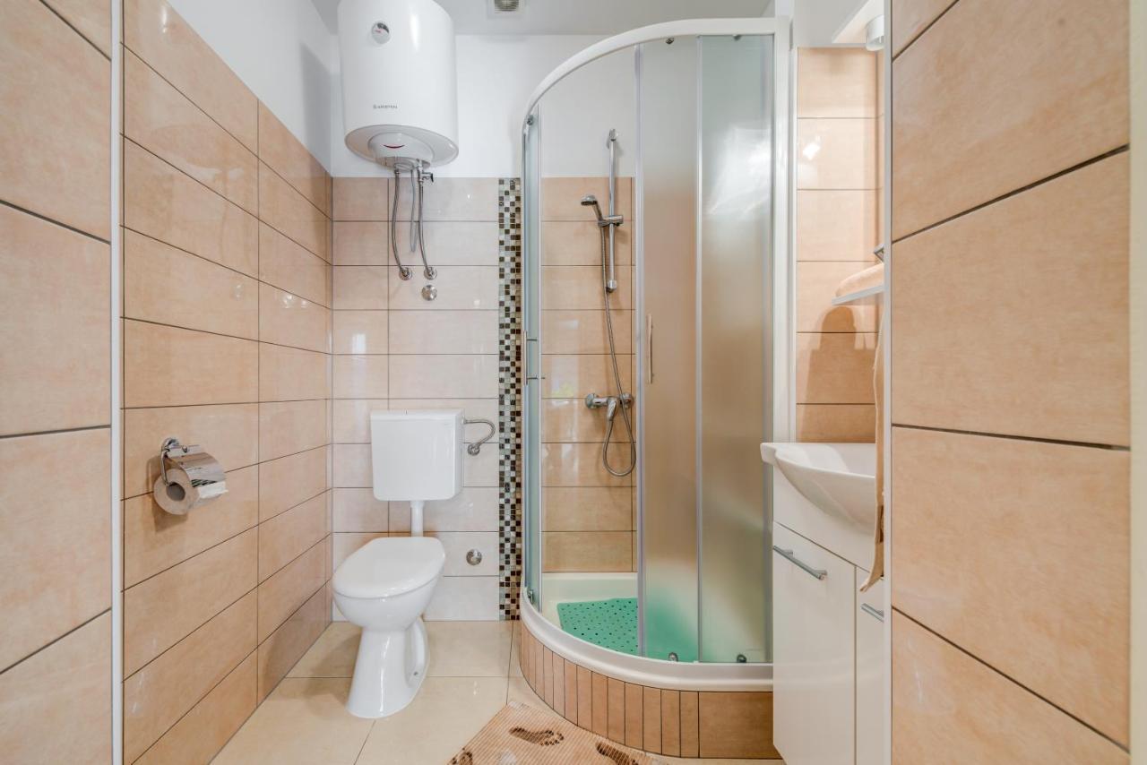 Nemira Beach Getaway Омиш Экстерьер фото