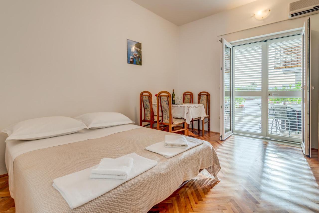 Nemira Beach Getaway Омиш Экстерьер фото