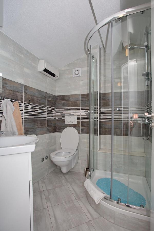 Nemira Beach Getaway Омиш Экстерьер фото