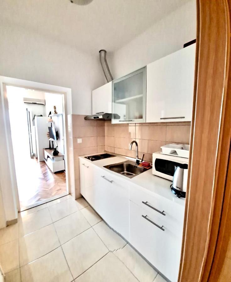 Nemira Beach Getaway Омиш Экстерьер фото