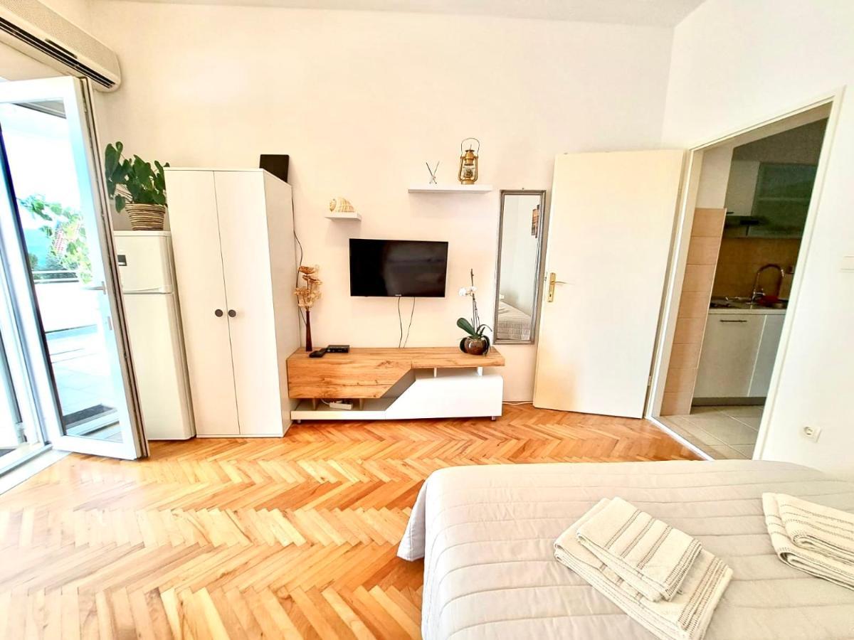 Nemira Beach Getaway Омиш Экстерьер фото
