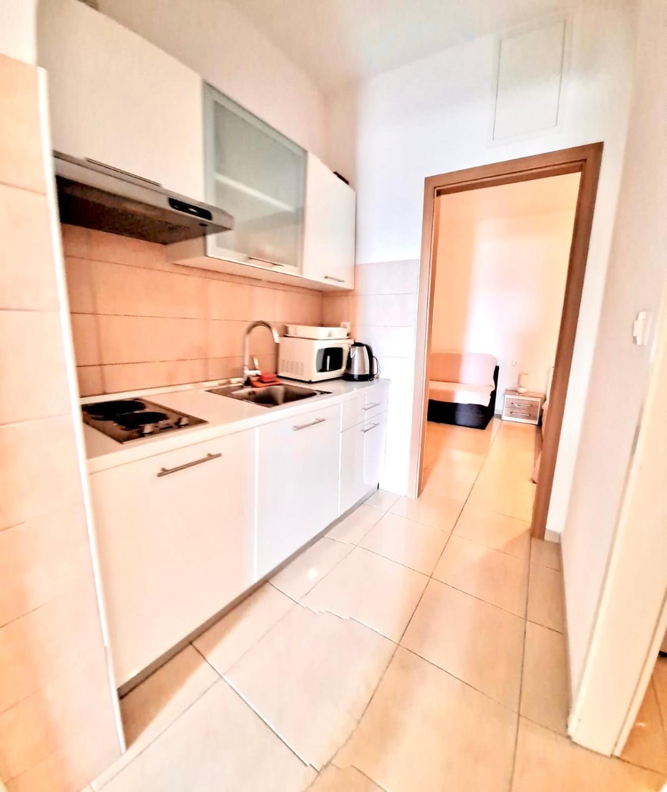 Nemira Beach Getaway Омиш Экстерьер фото