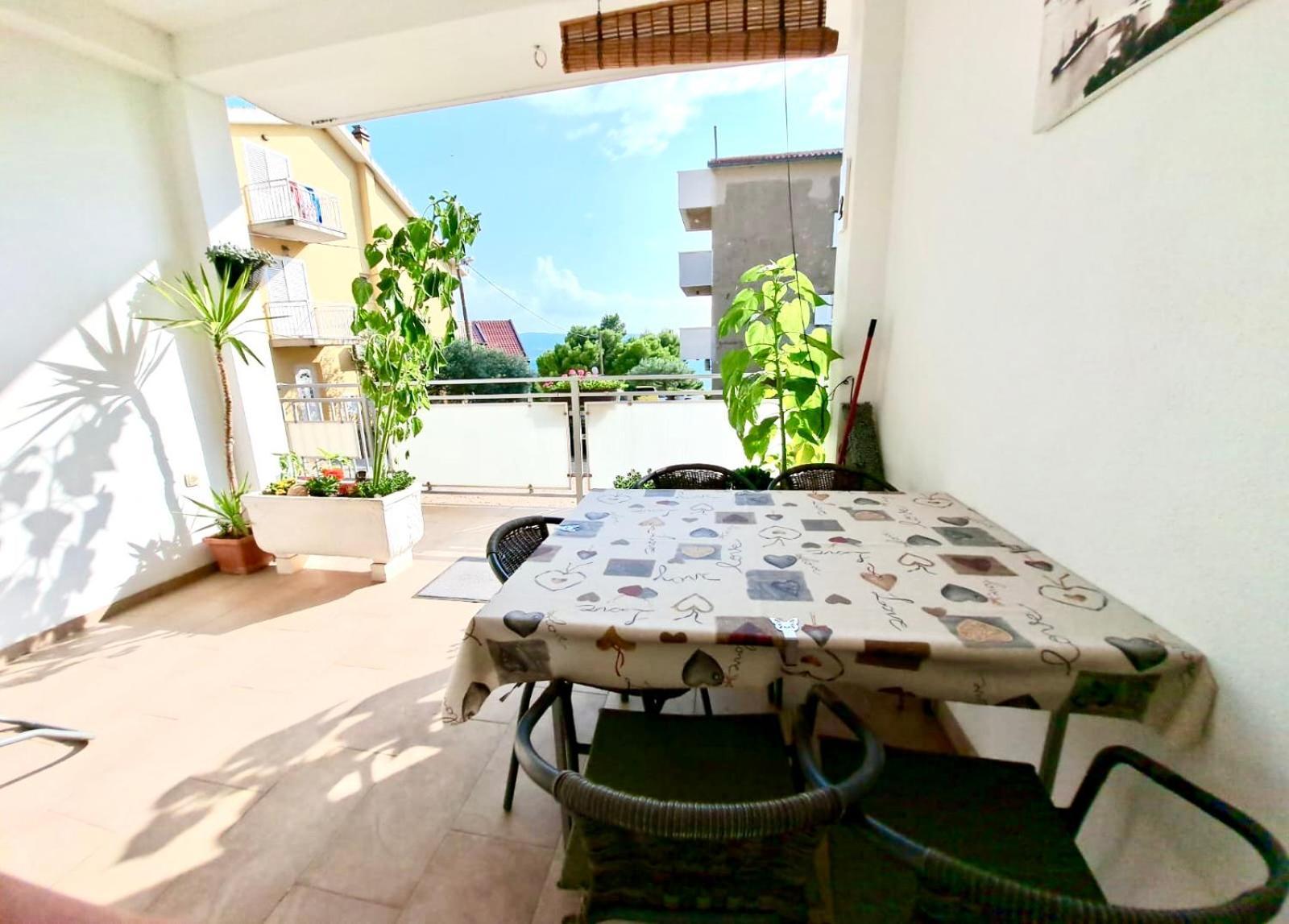 Nemira Beach Getaway Омиш Экстерьер фото